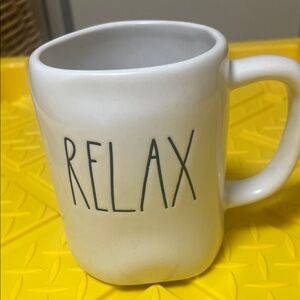 Chic White Relax Mug